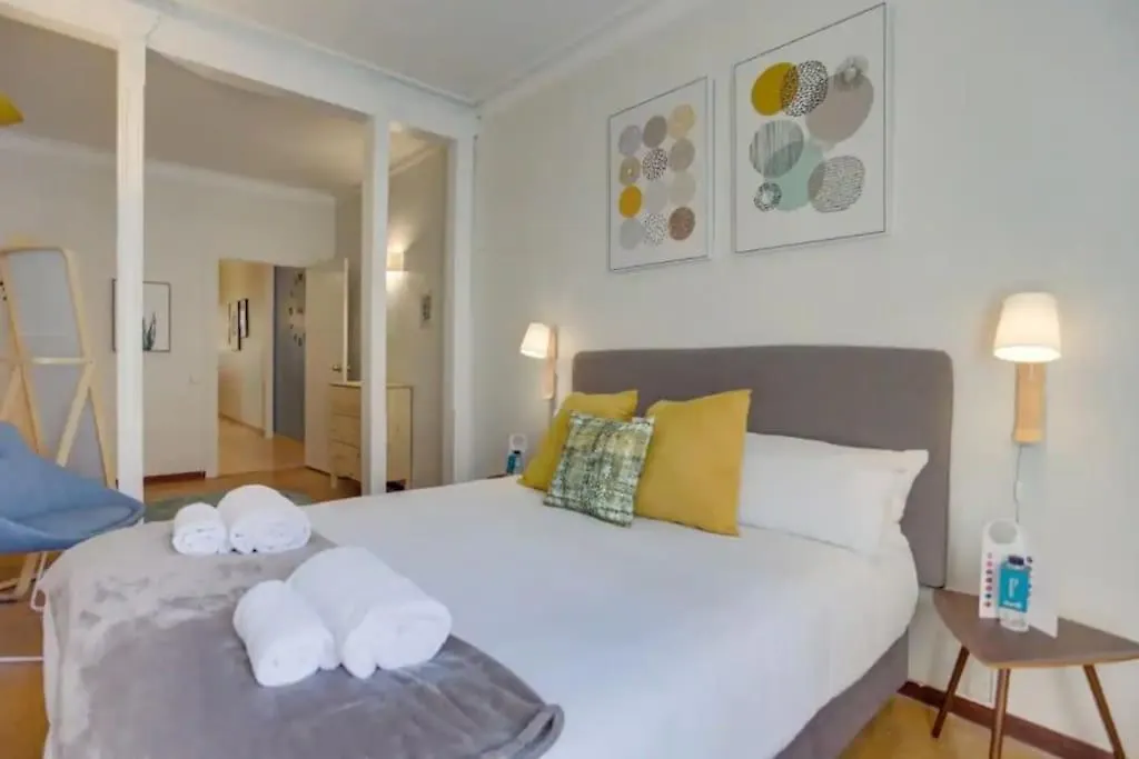Sant Joan Entresol Apartment Barcelona Spain