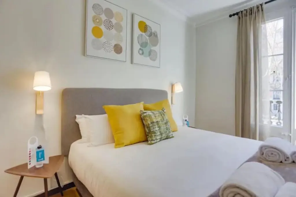 Sant Joan Entresol Apartment Barcelona