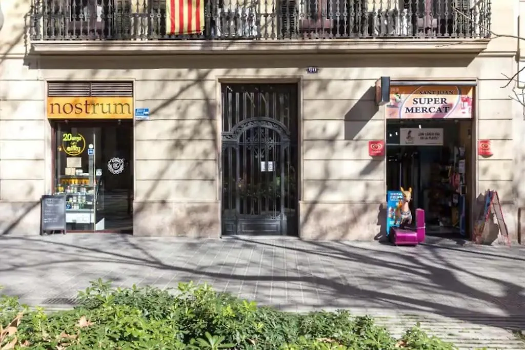 Sant Joan Entresol Apartment Barcelona